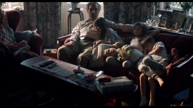 Video Reference: Human, Room, Adventure game, Screenshot, Fictional character, Pc game, Flesh, Couch