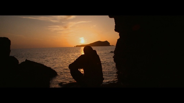 Video Reference: sea, sky, sun, sunset, sunrise, horizon, photography, evening, silhouette, water, Person