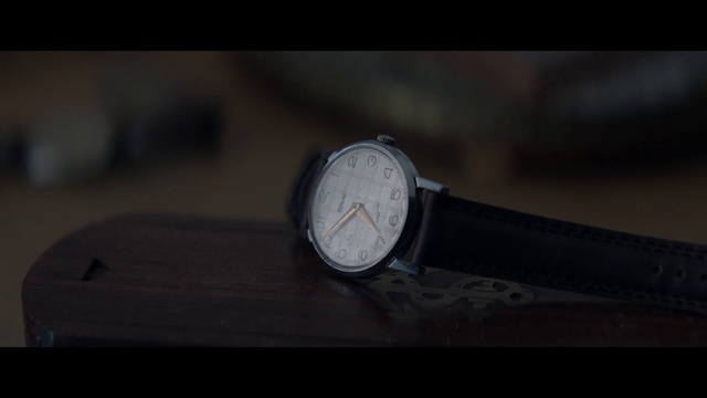 Video Reference: Watch, Still life photography, Watch accessory, Macro photography, Photography, Close-up, Material property, Wrist, Darkness, Fashion accessory