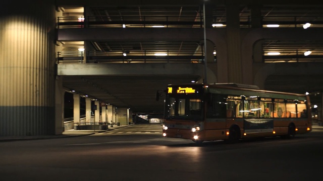 Video Reference: bus, transport, mode of transport, public transport, metropolitan area, car, night, vehicle, evening, luxury vehicle