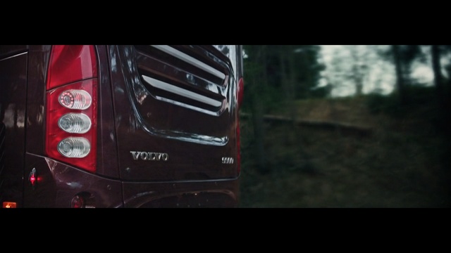 Video Reference: Land vehicle, Vehicle, Car, Automotive lighting, Automotive design, Wheel, Automotive exterior, Bumper, Automotive wheel system, Automotive tail & brake light