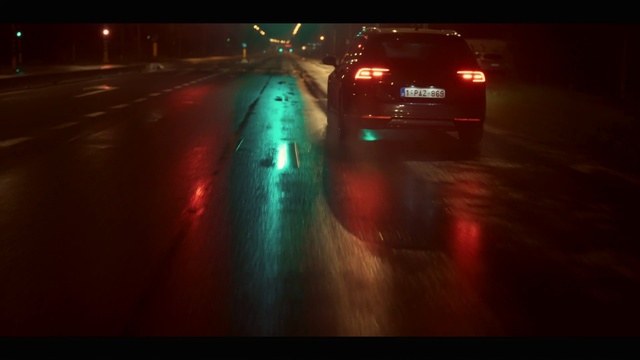 Video Reference: Automotive lighting, Light, Mode of transport, Lighting, Darkness, Night, Vehicle, Automotive design, Headlamp, Automotive exterior