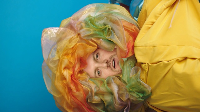 Video Reference: yellow, girl