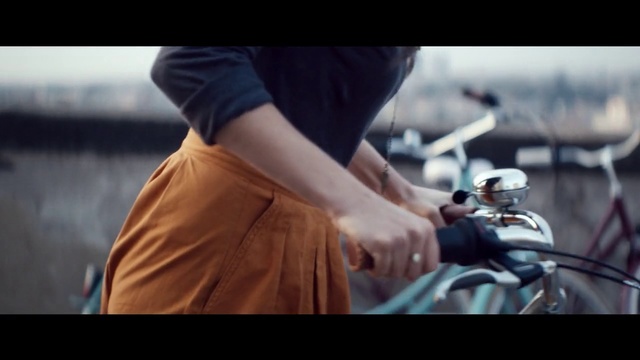 Video Reference: Bicycle, Vehicle, Photography, Headgear, Automotive wheel system, Wheel, Automotive tire, Bicycle handlebar, Helmet, Recreation