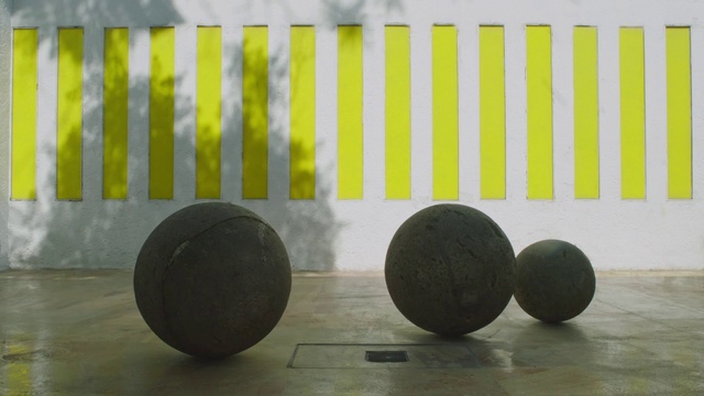 Video Reference: Table, Ball, Furniture, Sphere, Games