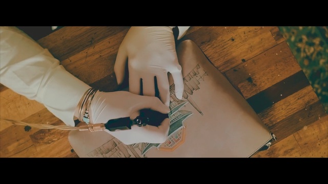 Video Reference: photograph, hand, finger, leg, arm, design, human leg, joint, pattern, human body