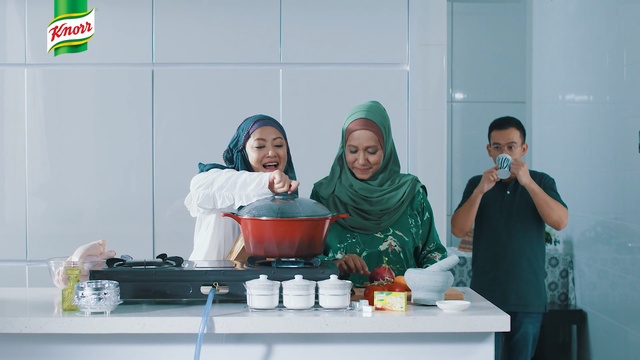 Video Reference: girl, product, cuisine, fun, cook, Person