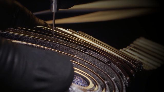 Video Reference: Tire, Metal, Automotive wheel system, Automotive tire, Spoke, Rim, Macro photography, Wheel