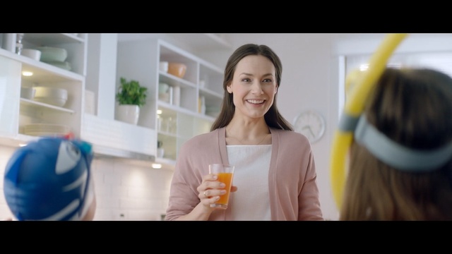 Video Reference: Facial expression, Skin, Yellow, Smile, Beauty, Shoulder, Snapshot, Fun, Happy, Joint, Person