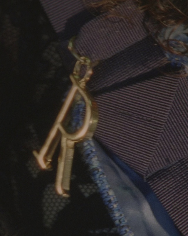Video Reference: Zipper, Fashion accessory