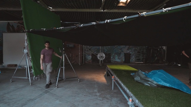 Video Reference: Room, Sound stage
