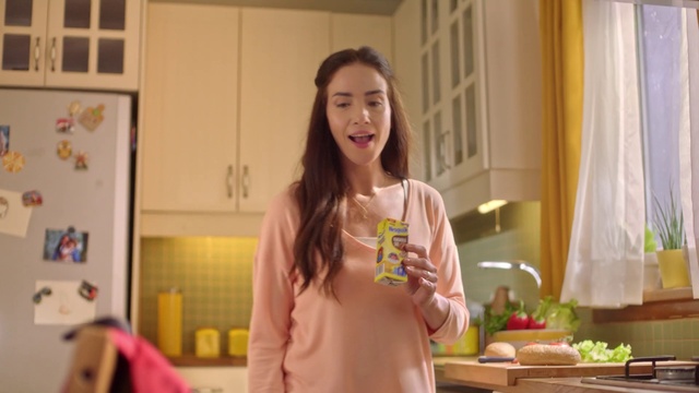 Video Reference: Facial expression, Skin, Smile, Room, Happy, Fun, Child, Eating, Cooking, Meal