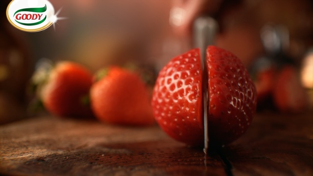 Video Reference: Natural foods, Strawberries, Strawberry, Fruit, Food, Plant, Berry, Accessory fruit, Superfood, Local food
