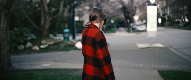 Video Reference: Plaid, Pattern, Photograph, Tartan, Clothing, Street fashion, Snapshot, Design, Fashion, Outerwear