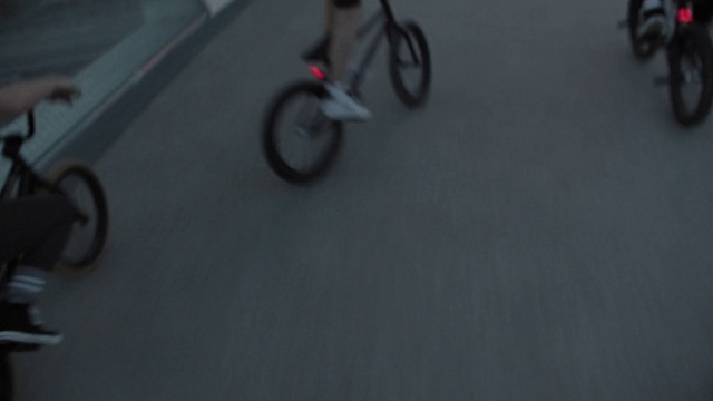 Video Reference: Bicycle, Cycle sport, Freestyle bmx, Bicycle wheel, Vehicle, Wheel, Bicycle motocross, Mode of transport, Bicycle tire, Bmx bike