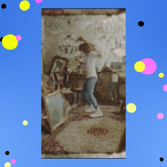 Video Reference: Text, Organism, Adaptation, Photography, Art, Visual arts, Balloon, Play