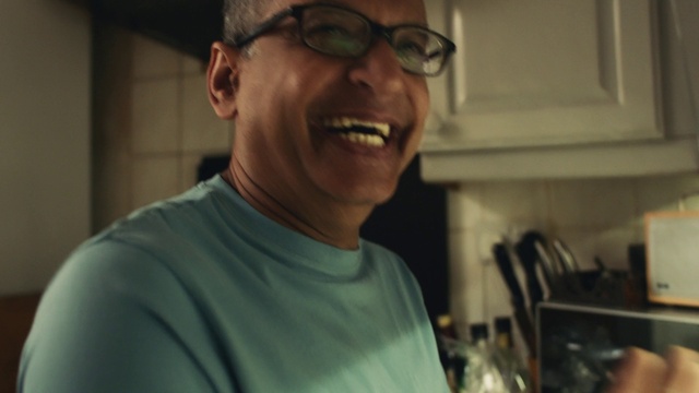 Video Reference: Forehead, Nose, Glasses, Cheek, Smile, Lip, Chin, Eyebrow, Vision care, Mouth