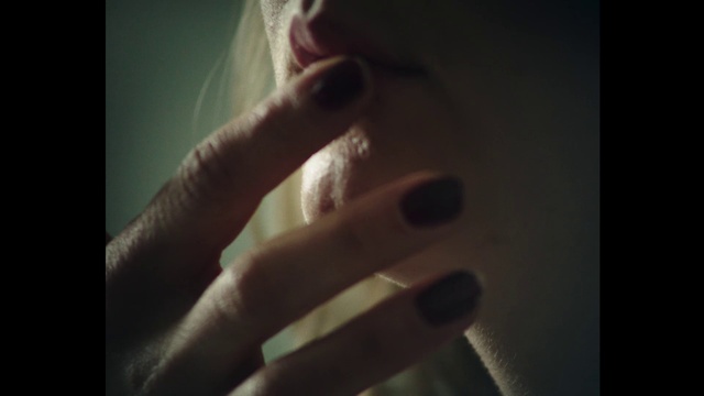 Video Reference: Nose, Eyebrow, Eyelash, Jaw, Flash photography, Gesture, Beard, Thumb, Wrist, Tints and shades