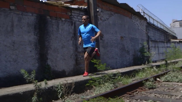 Video Reference: Wall, Running, Recreation, Exercise, Individual sports, Long-distance running, Sports, Asphalt, Person