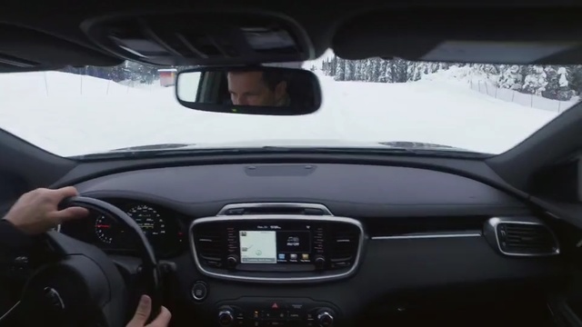 Video Reference: Land vehicle, Vehicle, Car, Driving, Subcompact car, City car, Windshield, Rear-view mirror, Kia motors