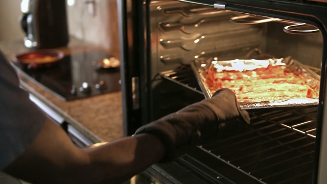 Video Reference: kitchen appliance, food, cuisine, home appliance, oven, meat