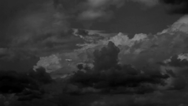 Video Reference: sky, cloud, atmosphere, cumulus, nature, black and white, black, monochrome photography, darkness, geological phenomenon