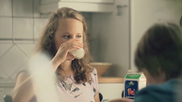 Video Reference: Hair, Face, Nose, Chin, Organ, Eye, Mouth, Child, Long hair, Room, Person