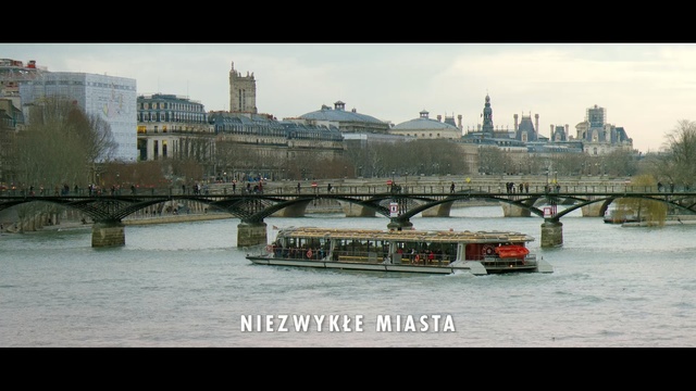 Video Reference: Water transportation, Transport, Mode of transport, City, Human settlement, Cityscape, Bridge, Waterway, Vehicle, River, Person