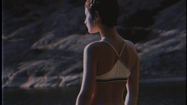 Video Reference: Beauty, Human, Cg artwork, Shoulder, Photography, Human body, Hand, Neck, Screenshot, Back