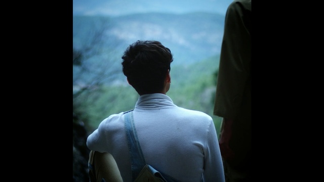 Video Reference: sky, man, human, darkness, screenshot, sunlight, muscle, hand, cloud, back