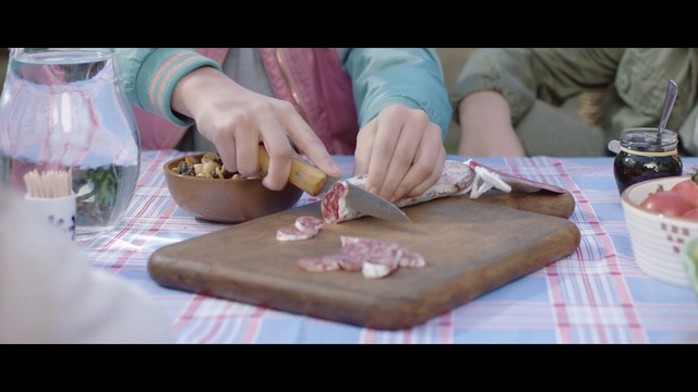 Video Reference: Food, Hand, Tableware, Ingredient, Recipe, Baked goods, Table, Cuisine, Dish, Plate