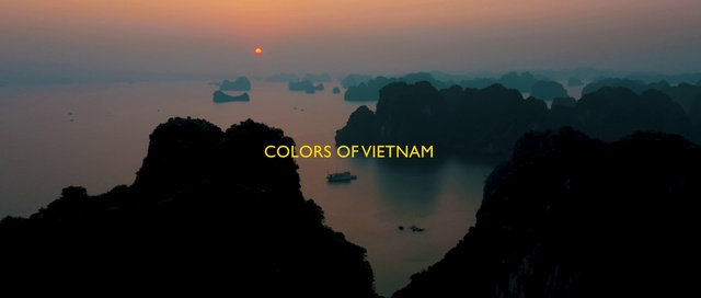 Video Reference: Sky, Nature, Atmospheric phenomenon, Morning, Horizon, Hill station, Sunset, Sunrise, Sunlight, Calm