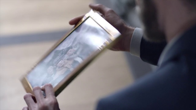 Video Reference: Hand, Gadget