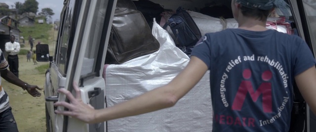 Video Reference: Vehicle door, Vehicle, Car, Automotive exterior, Auto part, Automotive window part, Glass