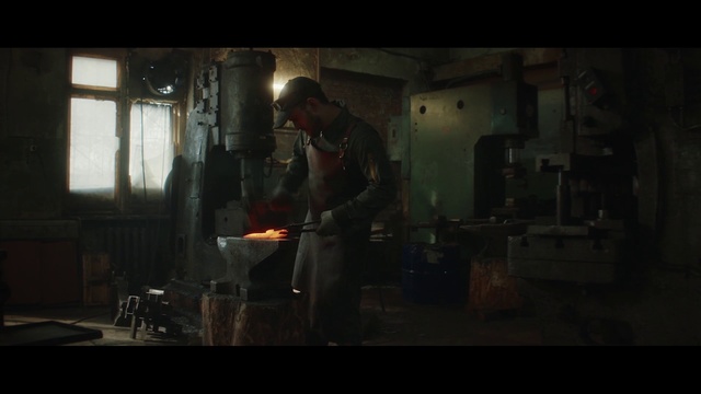 Video Reference: Blacksmith, Darkness, Screenshot, Movie, Metalsmith, Pc game, Digital compositing, Action film, Fictional character, Metalworking