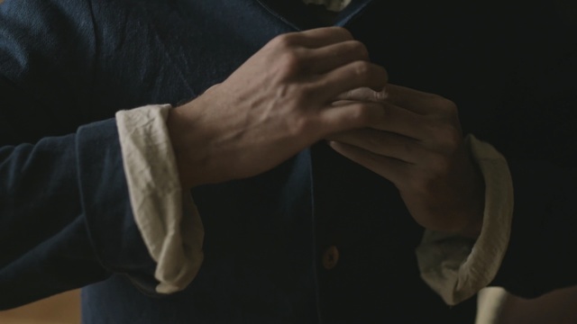 Video Reference: hand, finger, arm, necktie, gentleman, neck