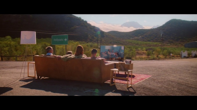 Video Reference: Sky, Adaptation, Landscape, Photography, Table, Adventure game, Leisure, National park, Stage