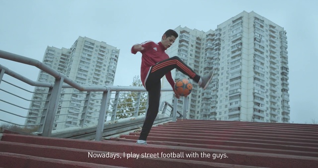 Video Reference: Flip (acrobatic), Running, Street stunts, Individual sports, Roof, Recreation, Muscle, Freestyle walking, Sports, Jumping