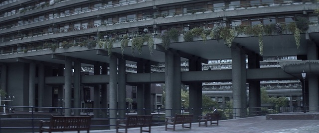 Video Reference: Building, Architecture, Metropolitan area, Brutalist architecture, Human settlement, Public space, Mixed-use, City, Facade, Commercial building