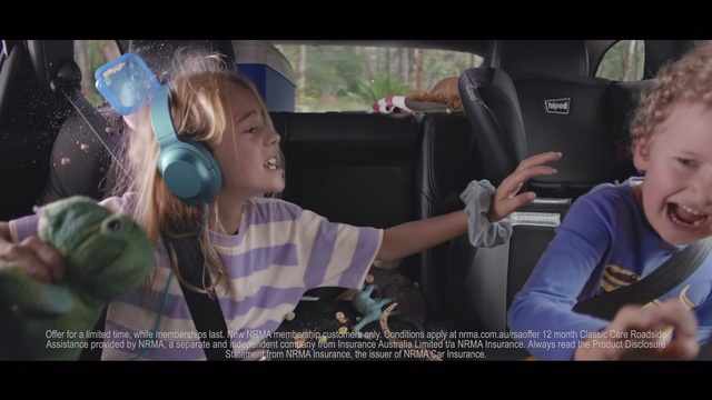 Video Reference: Snapshot, Fun, Photo caption, Mouth, Arm, Human, Interaction, Photography, Leg, Screenshot