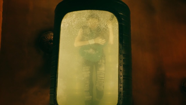 Video Reference: green, light, bottle, darkness, glass