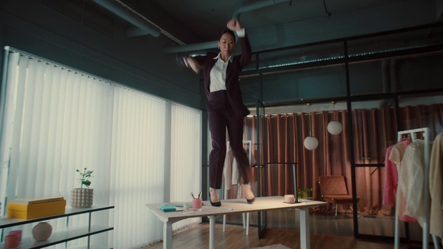 Video Reference: Room, Performance, Talent show, Interior design, Balance, Stage