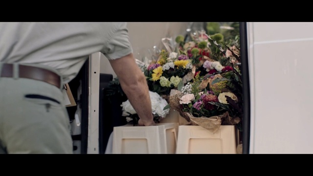 Video Reference: Floristry, Bouquet, Flower Arranging, Flower, Floral design, Photograph, Cut flowers, Plant, Art, Ceremony