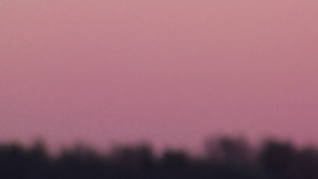 Video Reference: Sky, Atmospheric phenomenon, Pink, Purple, Cloud, Atmosphere, Violet, Morning, Daytime, Evening