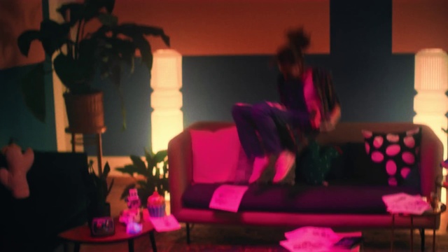 Video Reference: Entertainment, Performance, Pink, Magenta, Light, Stage, Performing arts, Lighting, Purple, Event