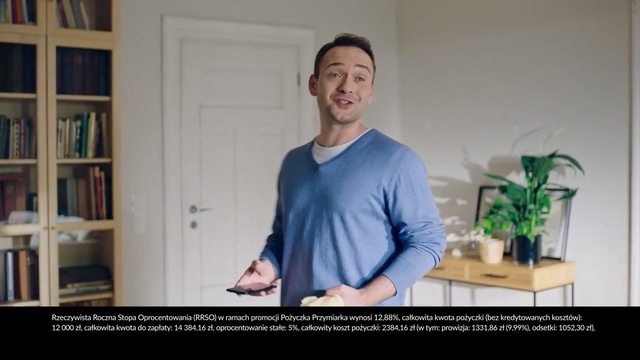 Video Reference: Shoulder, Photograph, Sitting, Standing, Arm, Joint, Neck, T-shirt, Muscle, Human body, Person