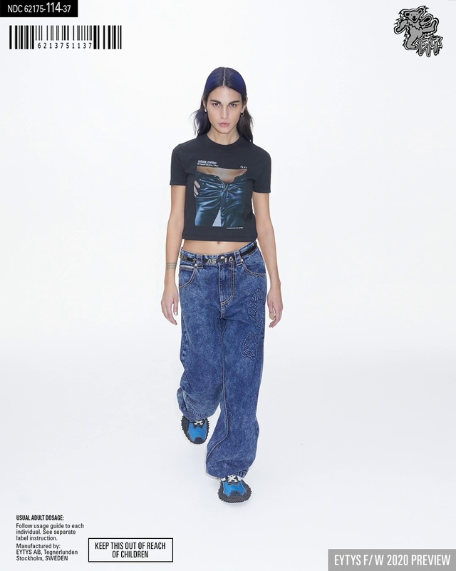 Video Reference: Clothing, Jeans, Denim, Fashion, Waist, T-shirt, Shoulder, Fashion model, Photo shoot, Joint