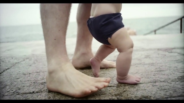 Video Reference: Human leg, Leg, Foot, Toe, Calf, Barefoot, Joint, Ankle, Thigh, Footwear
