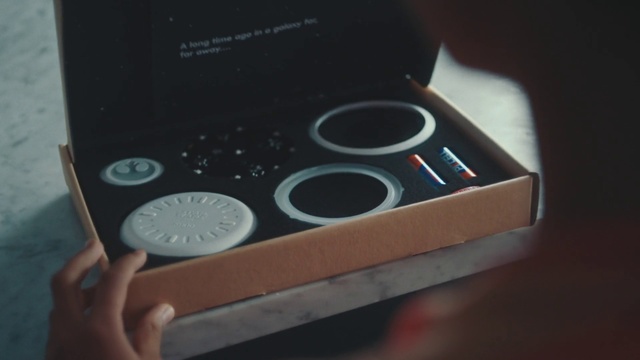 Video Reference: Electronics, Eye, Technology, Electronic device, Gadget, Circle