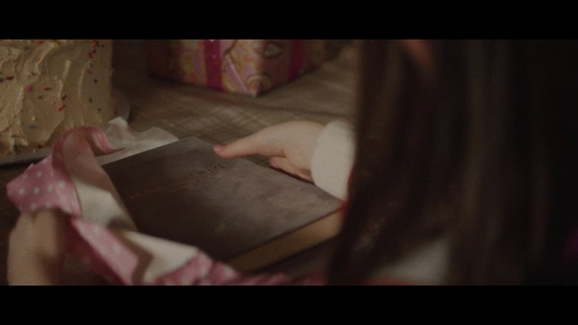 Video Reference: Skin, Finger, Hand, Leg, Mouth, Flesh, Room, Human body, Neck, Photography